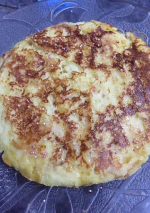 A picture of French toast cake.