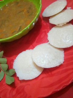 A picture of Idli sambar.