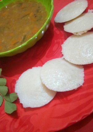 A picture of Idli sambar.