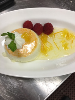 Una foto de Pannacotta de naranja