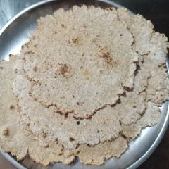 A picture of Bran flour Roti.