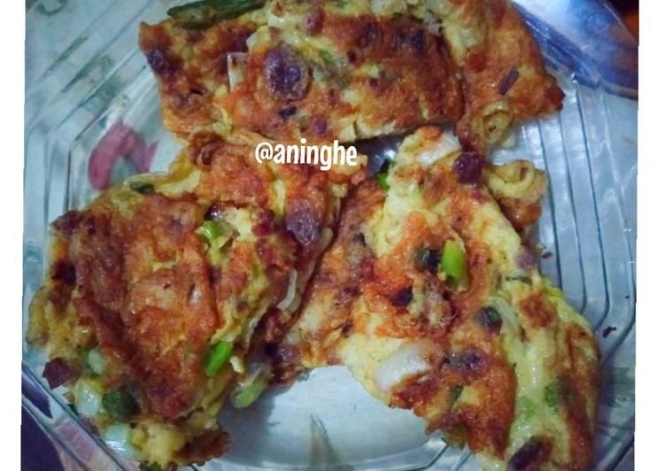 Pizza kornet telur daun bawang