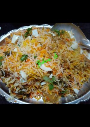A picture of Chicken Biryani.