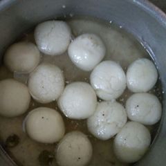 A picture of Homemade Rosogolla.