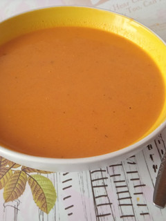 Una foto de Crema de tomate y zanahoria asados