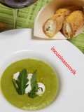 Vellutata di piselli, crostini di polenta al formaggio di capra