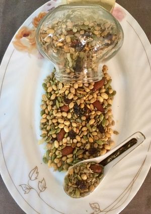 A picture of SlimmingTrail Mix.