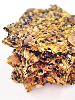Una foto de Crackers de semillas y avena