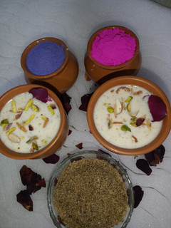 ठंडाई लस्सी (Thandai lassi recipe in Hindi) रेसिपी मुख्य फोटो