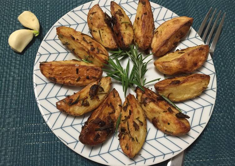 Steps to Prepare Perfect Roasted Potato With Fresh Rosemary And Garlic