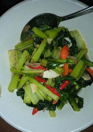 Foto resep Tumis sawi hijau bawang putih