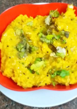 ઘઉંના લોટ નું ખીચુ(wheat flour khichu recipe in Gujarati) રેસીપી મુખ્ય ફોટો
