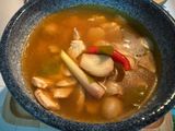 ต้มยำอกไก่ เห็ดฟาง น้ำใส