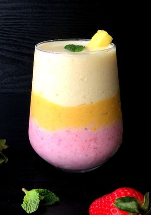 A picture of Tropical Layered Smoothie.