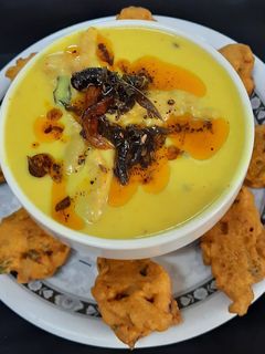 कढ़ी(kadhi recipe in hindi) रेसिपी मुख्य फोटो