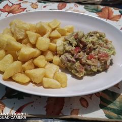 A picture of Simple garlic potatoes #garlic.