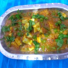 A picture of Matar Paneer.
