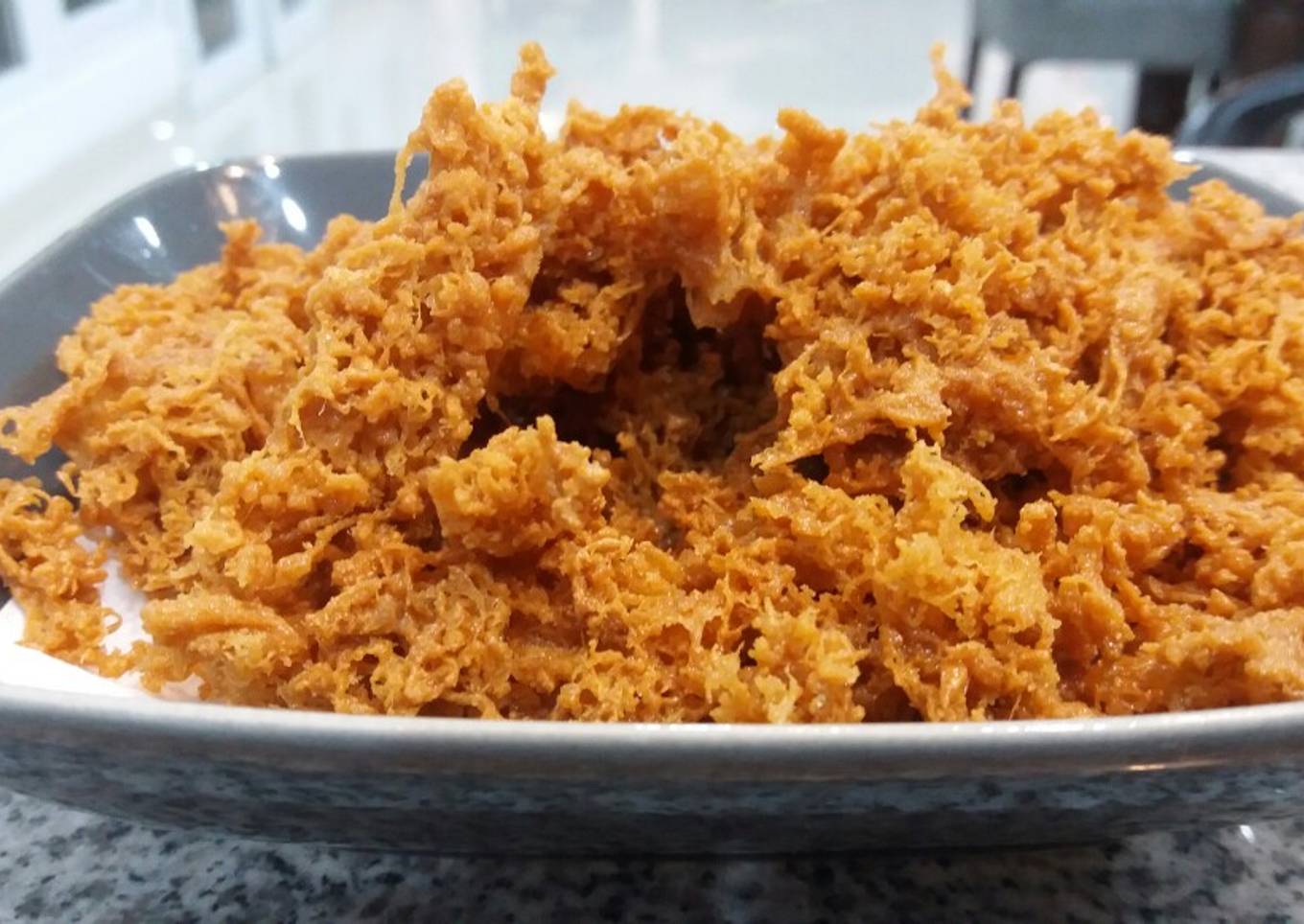 Kremes bersarang Kres Kres kokoh dan super renyah Titin Rayner