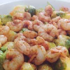 A picture of Brussel Sprouts & Prawns.