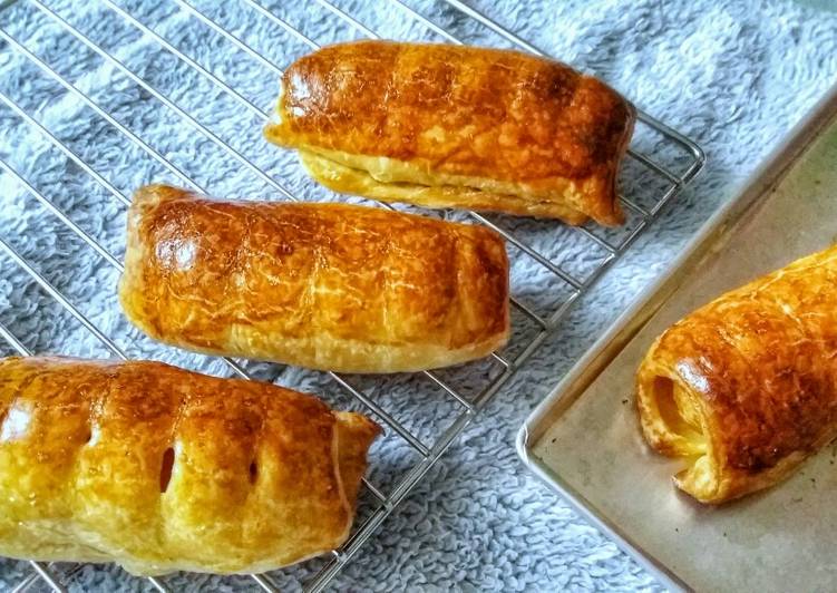 Resep Sausage Rolls Dua Bahan Oleh Iskan Detia Cookpad