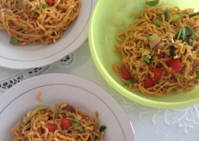 Resep: Mie goreng basah Menu Enak