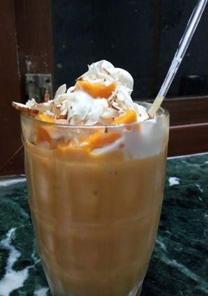 A picture of Mango shake.