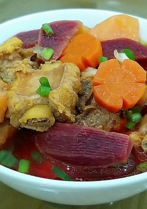 Hình của món Canh củ dền sườn non.