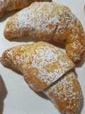 CORNETTI DI FROLLA ALLA RICOTTA, FARCITI CON NUTELLA