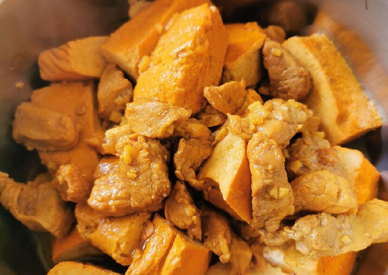 Babi tahu kuning Kecap
