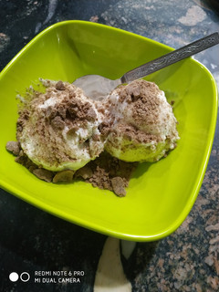 ચોકો વેનીલા આઈસ્ક્રીમ (Choco Vanilla Icecream Recipe In Gujarati) રેસીપી મુખ્ય ફોટો