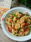 ไก่กรอบผัดผงกะหรี่