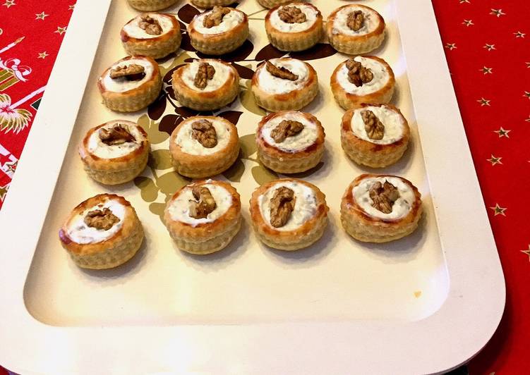 Ricetta Vol Au Vent Alle Noci E Gorgonzola Di Carlo Maiorca Cookpad