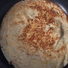 A picture of Keto sesame crepe.