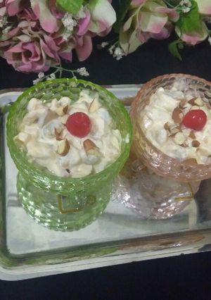 A picture of Creamy pasta with fruits.