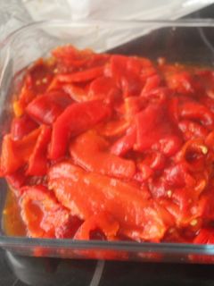 Una foto de Pimientos y tomates en freidora de aire