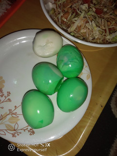 A picture of Coloured eggs.