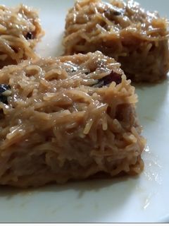 ஹார்லிக்ஸ் கேசரி (Horlicks kesari recipe in tamil) செய்முறை முக்கிய புகைப்படம்
