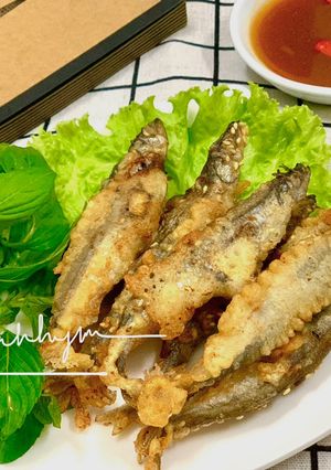 Hình của món Cá Trứng Chiên Mè Chấm Mắm Me.