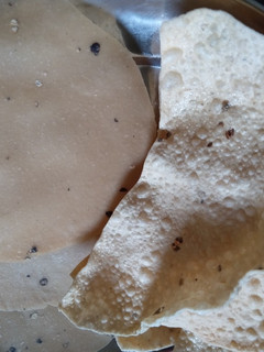 उडद दाल पापड (Urad dal papad recipe in Hindi) रेसिपी मुख्य फोटो
