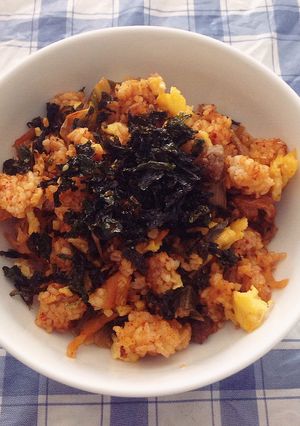 Hình của món Cơm rang kim chi (김치볶음밥).