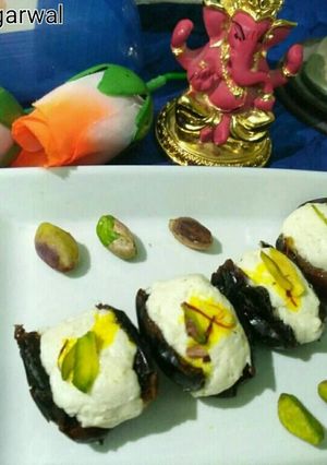 A picture of Khajoor chena mithai.