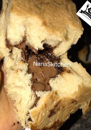 A picture of Nutella bread 🥯.