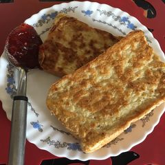 A picture of Cinnamon French toast.