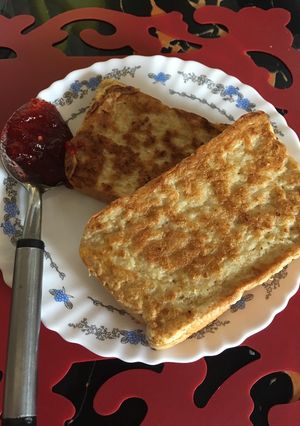 A picture of Cinnamon French toast.
