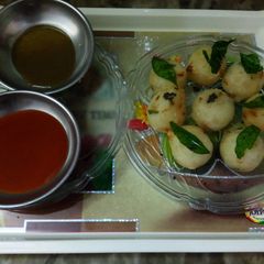 A picture of Crispy leftover rice balls.