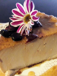 Una foto de Crema Volteada de Chicha Morada a lo Carmelita