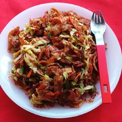 A picture of Indian Style Chinese Roti Noodles.
