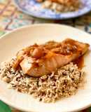 Salmón con salsa de nísperos
