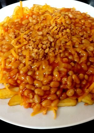 A picture of My Son's Simple Beanzy, Cheezy Chips. 🙂.