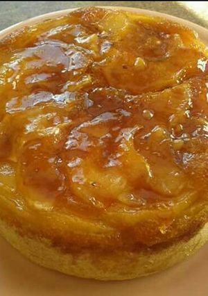 Una foto de Torta de manzanas invertida